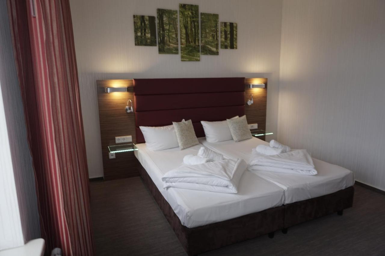 Hotel Und Restaurant Zum Deutschen Hause Luebbenau Luaran gambar