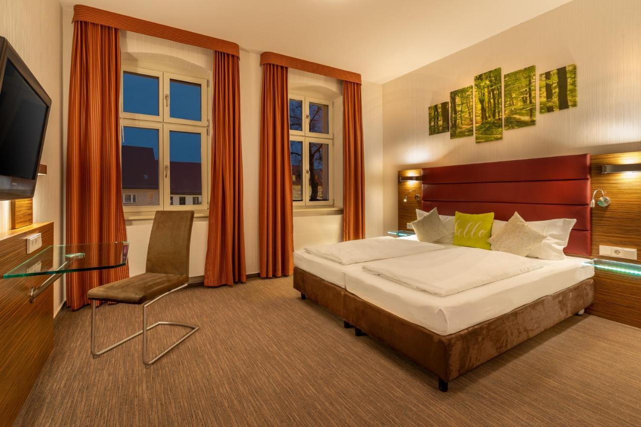 Hotel Und Restaurant Zum Deutschen Hause Luebbenau Luaran gambar